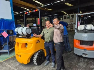 Montacarga amarillo Unforklift en venta Monterrey